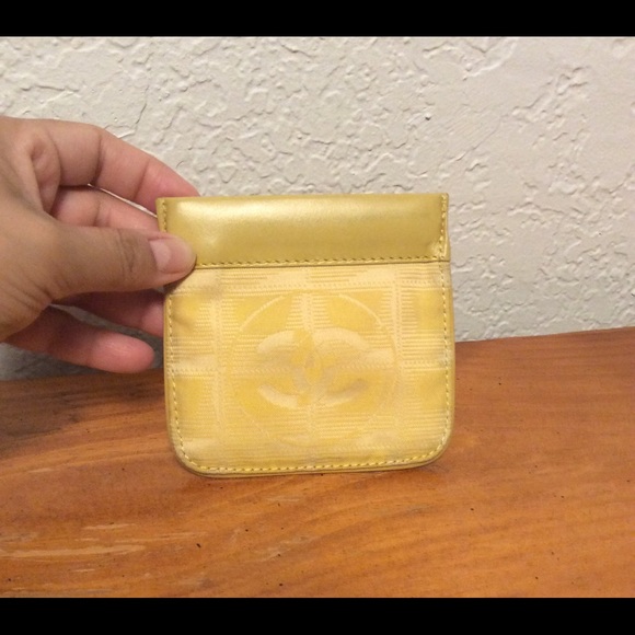 💛Chanel Travel Line Card Case💛 - Picture 4 of 5